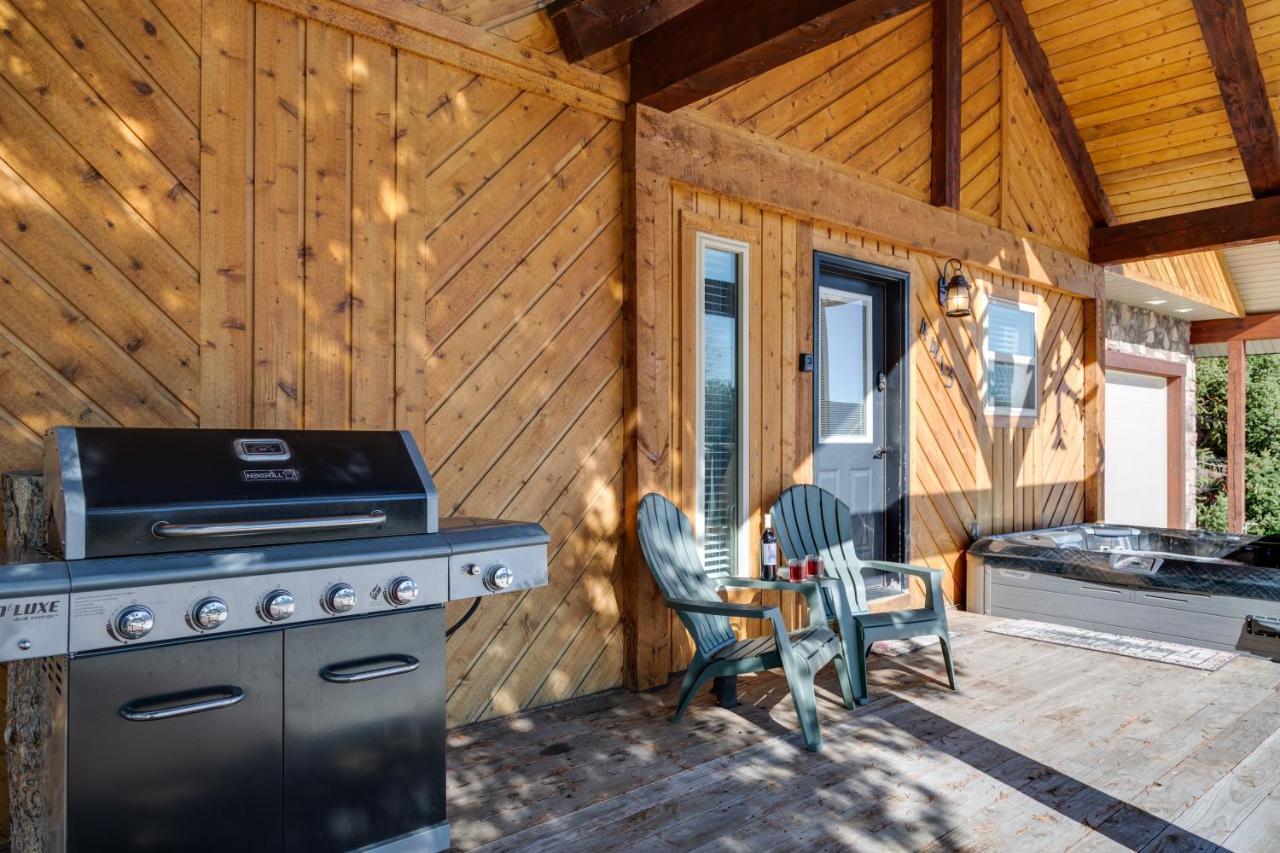 Huckleberry Hollow By Kabino Hot Tub Firepit Ps2 Satellite Grill Wifi Golf Course Island Park Exteriér fotografie