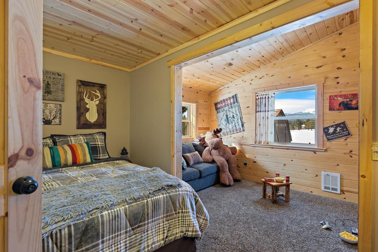 Huckleberry Hollow By Kabino Hot Tub Firepit Ps2 Satellite Grill Wifi Golf Course Island Park Exteriér fotografie
